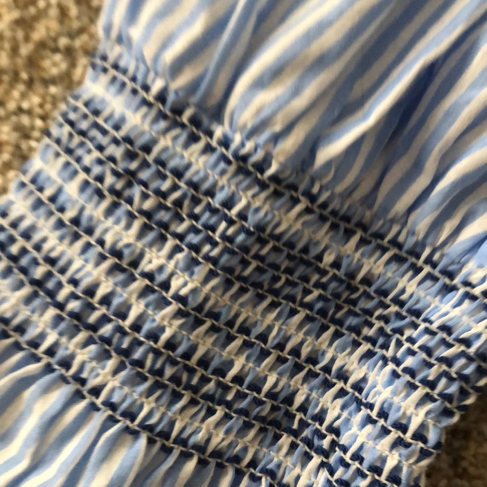 Adorable off the shoulder spring dress! Size S - Picture 5 of 5